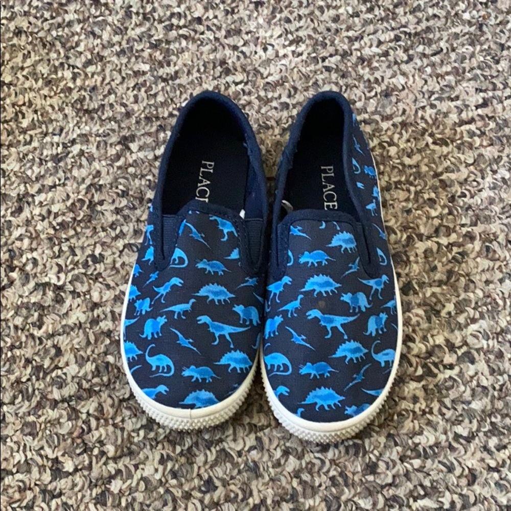 Boys dinosaur slip on shoes